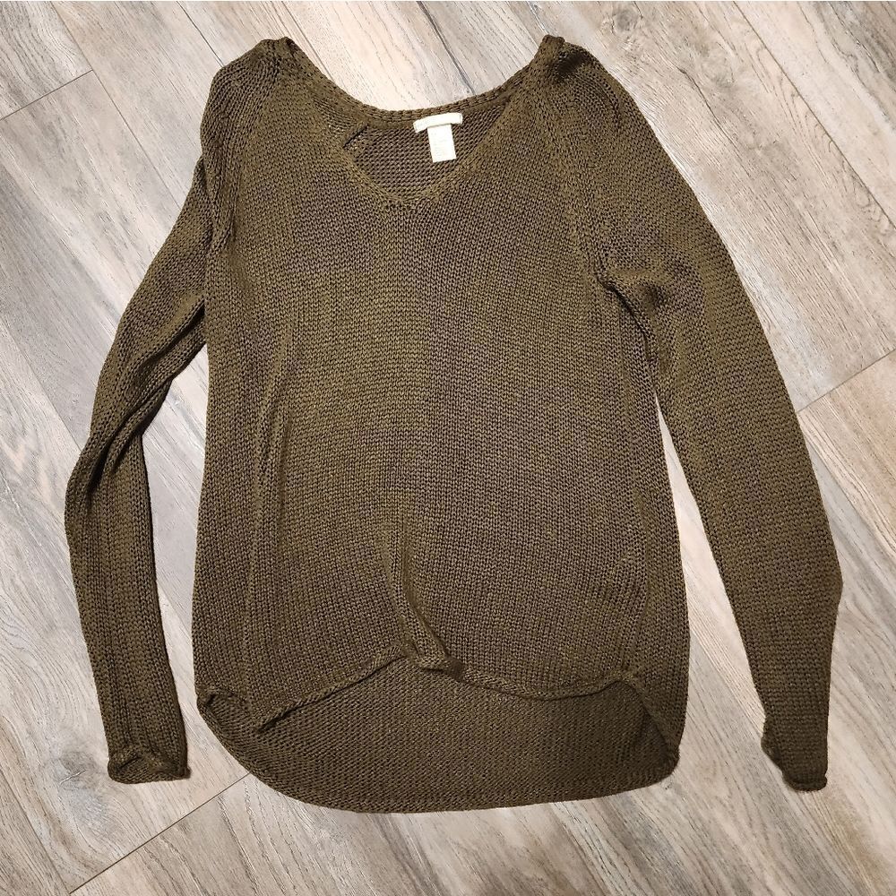 H&M • Knit Sweater 